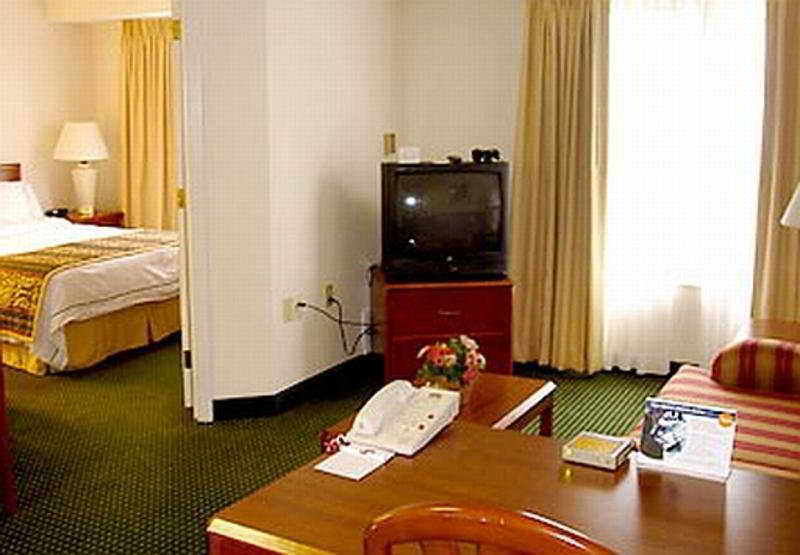 Residence Inn Houston Sugar Land/Стаффорд Екстер'єр фото